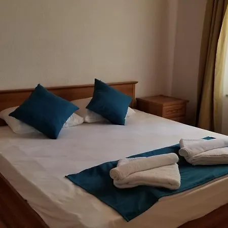 Huge Evleri 3 アパート マルマリス