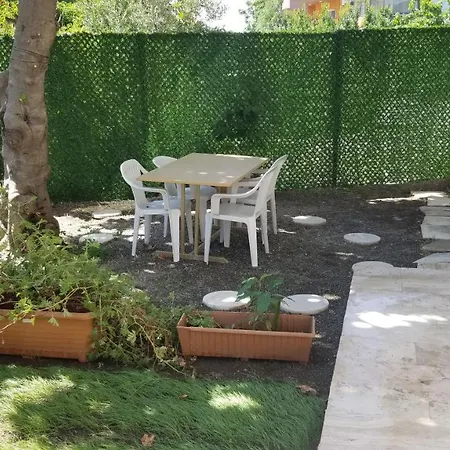 Huge Evleri 3 マルマリス